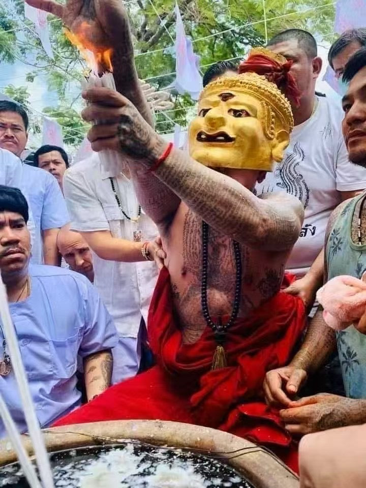 阿贊thoy/阿贊兌僧骨魯士僮身