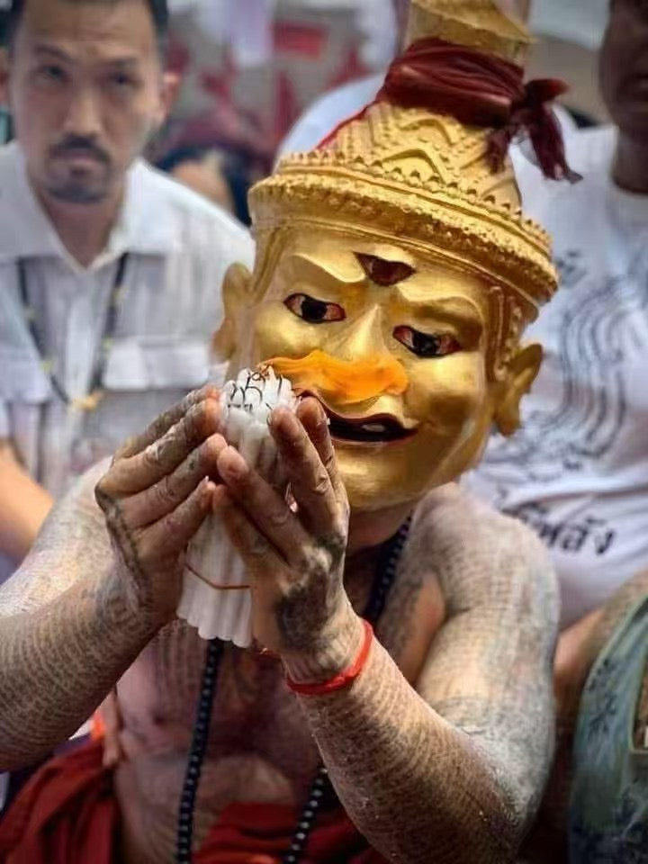 阿贊thoy/阿贊兌僧骨魯士僮身